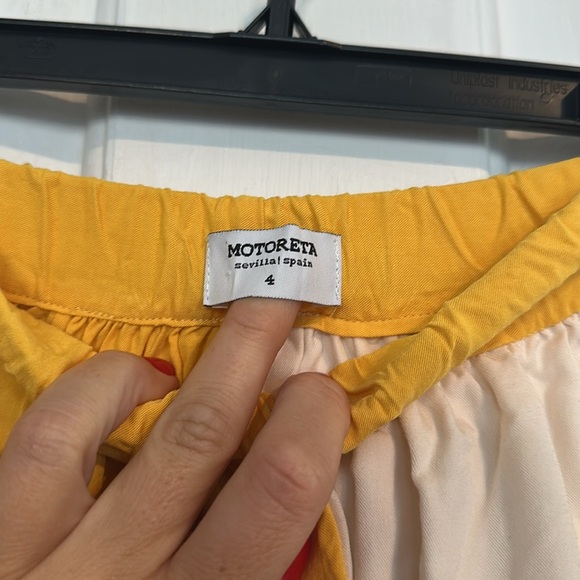 Motoreta Yellow and green mini skirt size 4 women’s - Picture 3 of 5